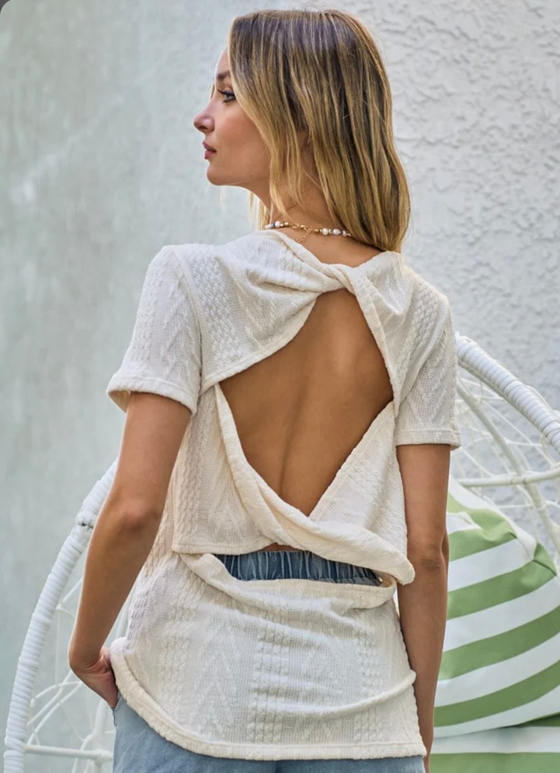 BT2926R CABLE KNIT TOP WITH BACK DOUBLE TWIST DETAIL