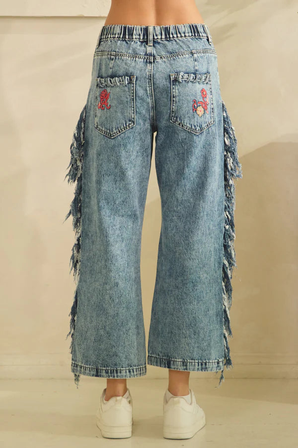 BP1145 Washed Embroidery Side Fray Jeans