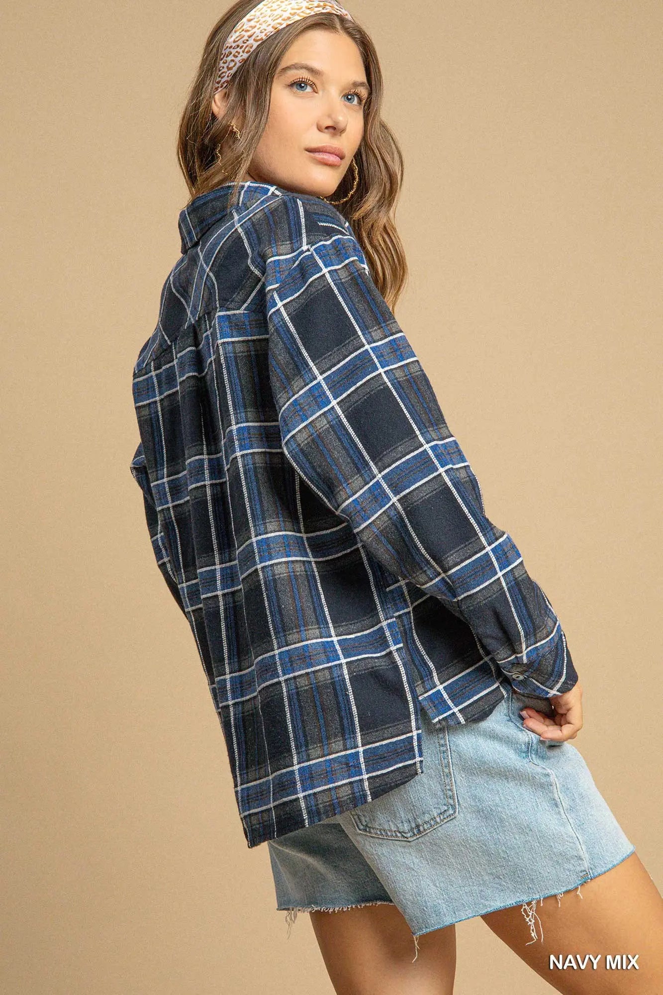 K8972 Checkered Button Down Shirt
