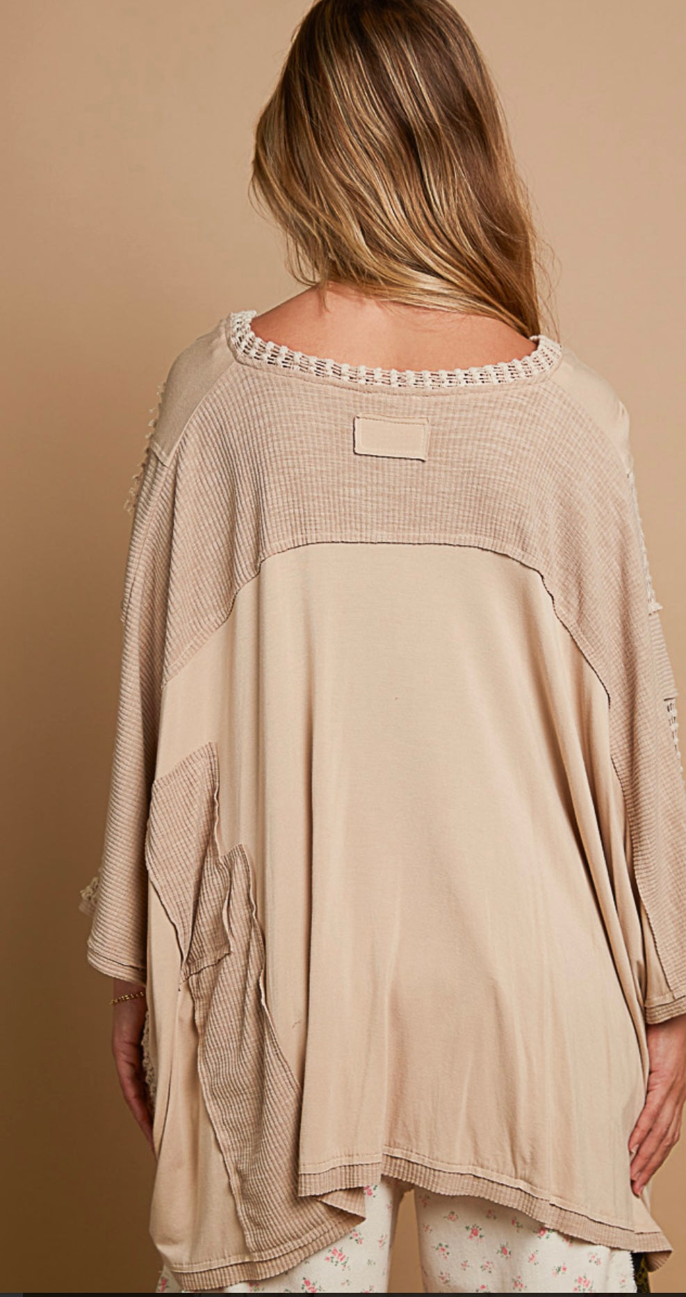FKT887 V-neckline knit, Oversized Fit