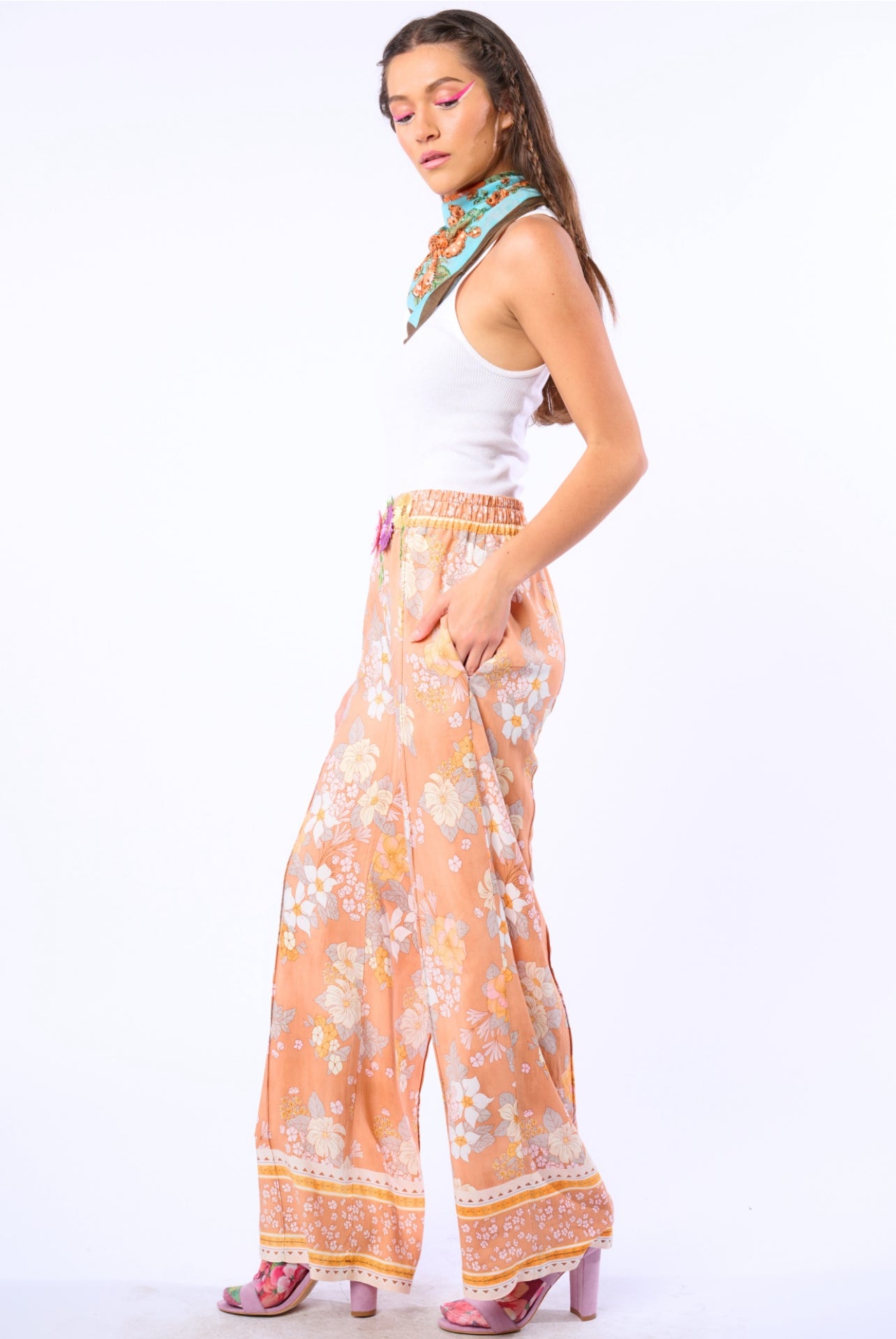 ED23I94-R25 ARATTA Garden’s Dairy Pants