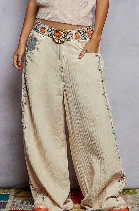 WYP46 Cream Floral Embroidery Contrast Thermal Pant