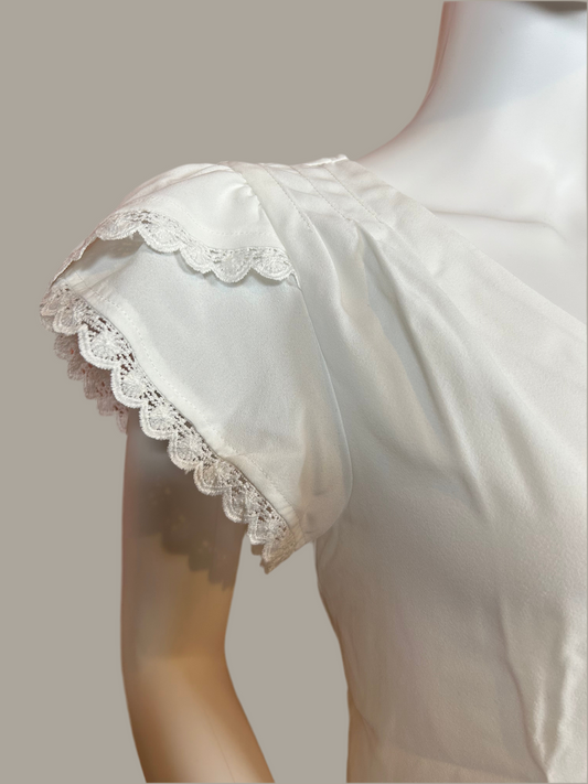 TB8574 V NECK SCALLOP LACE TRIM TULIP SLEEVE BLOUSE - WHITE