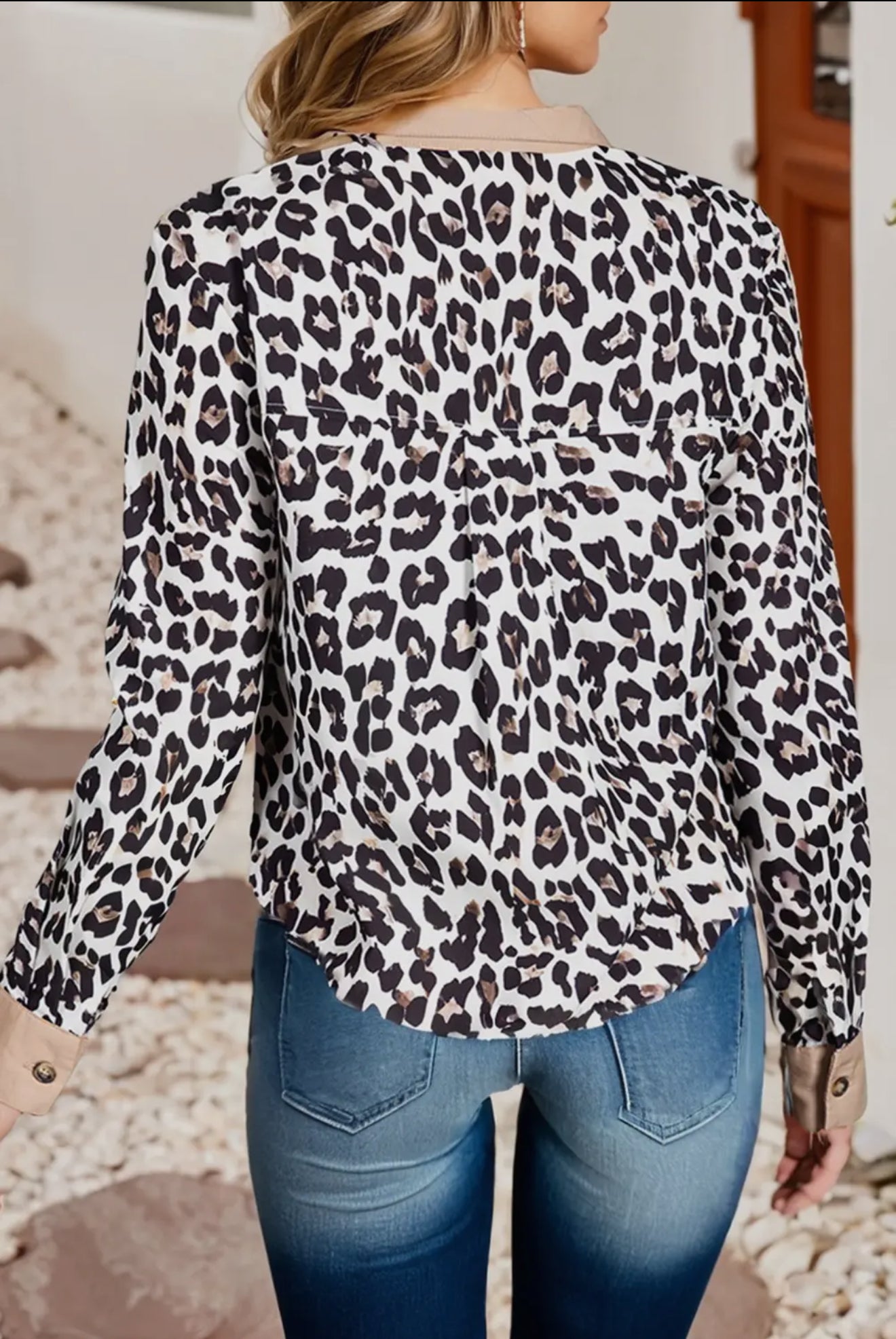 LD25134527-P22 Leopard Print Shift Collared Long Sleeve Top