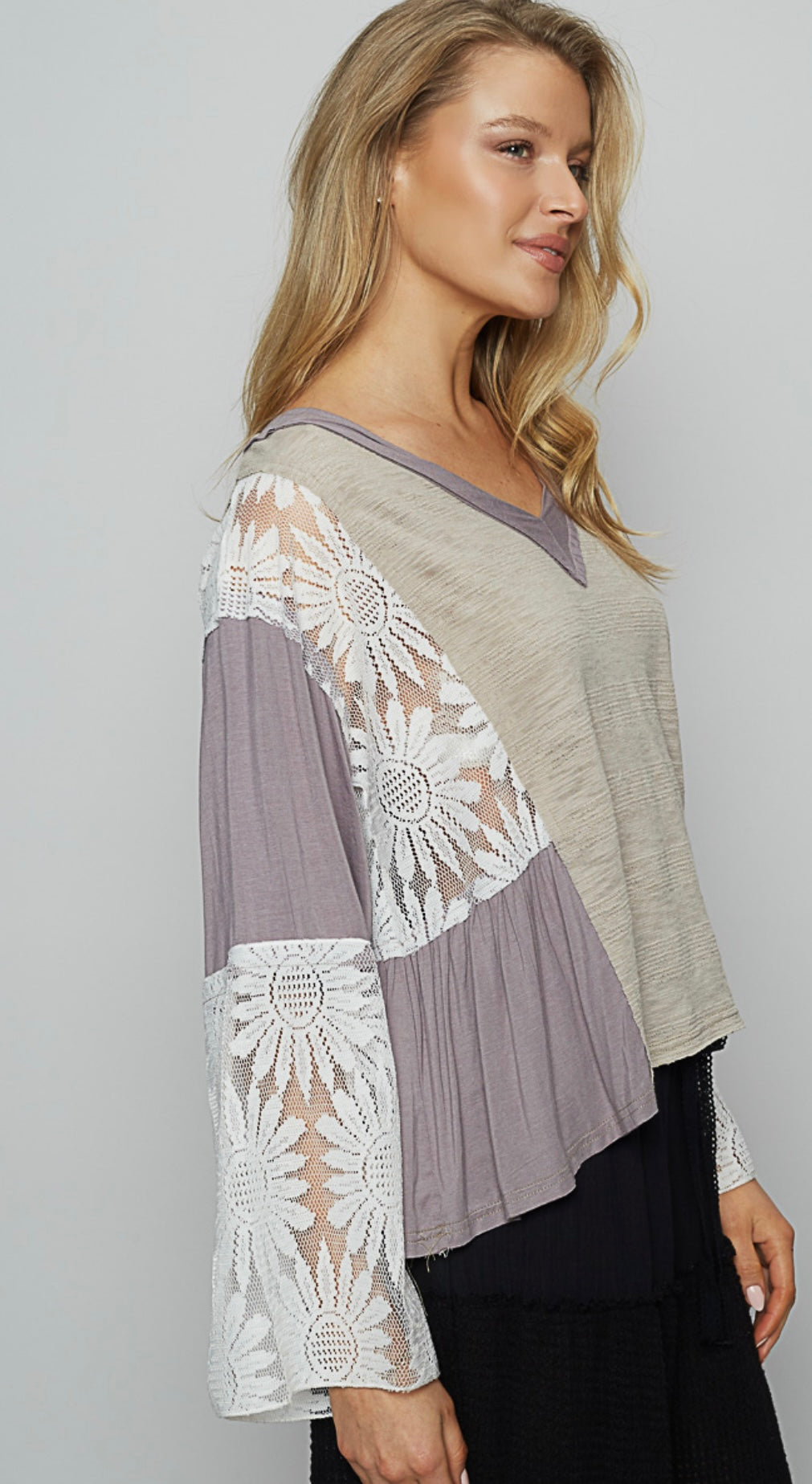 YKT1111 V-neck, flare sleeve, relaxed fit top in textured slub and POL jersey with lace detail-Indigo