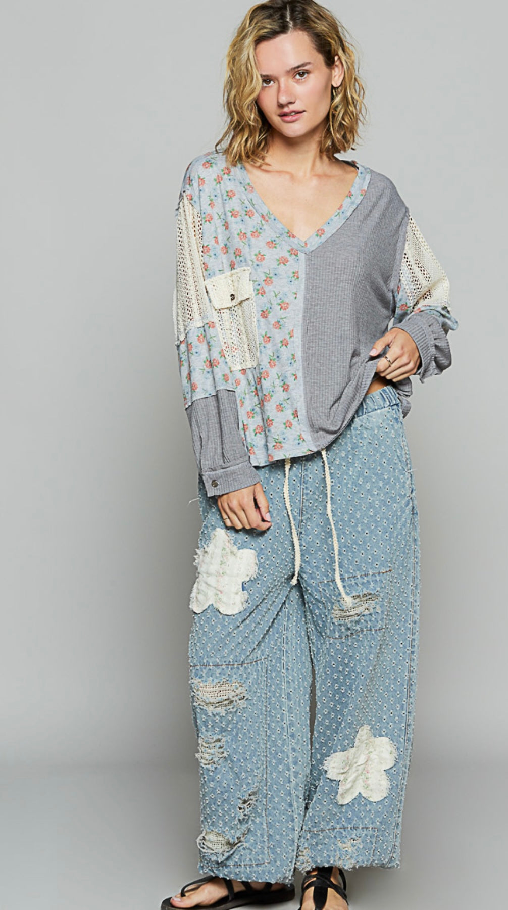 SMT2767 Designed in V-neck long sleeve roomy fit top in ribbed jersey with contrast fabric paneling