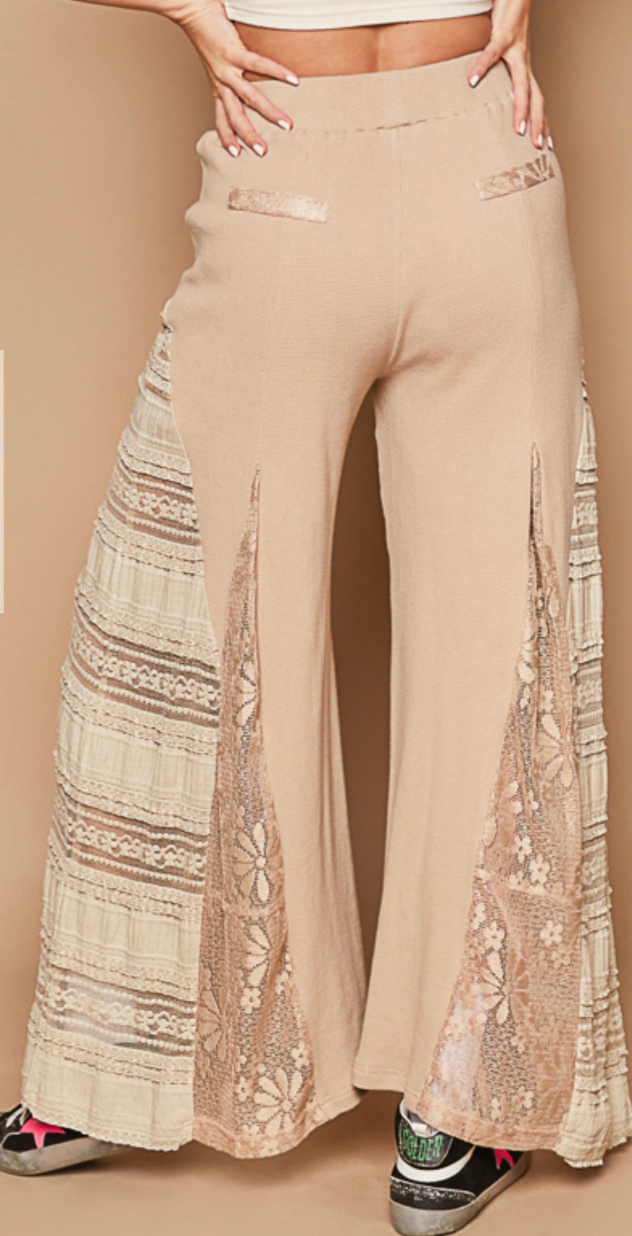 YKP112A Wide pants, thermal and lace mix with satin tie detail pointed solid pattern.