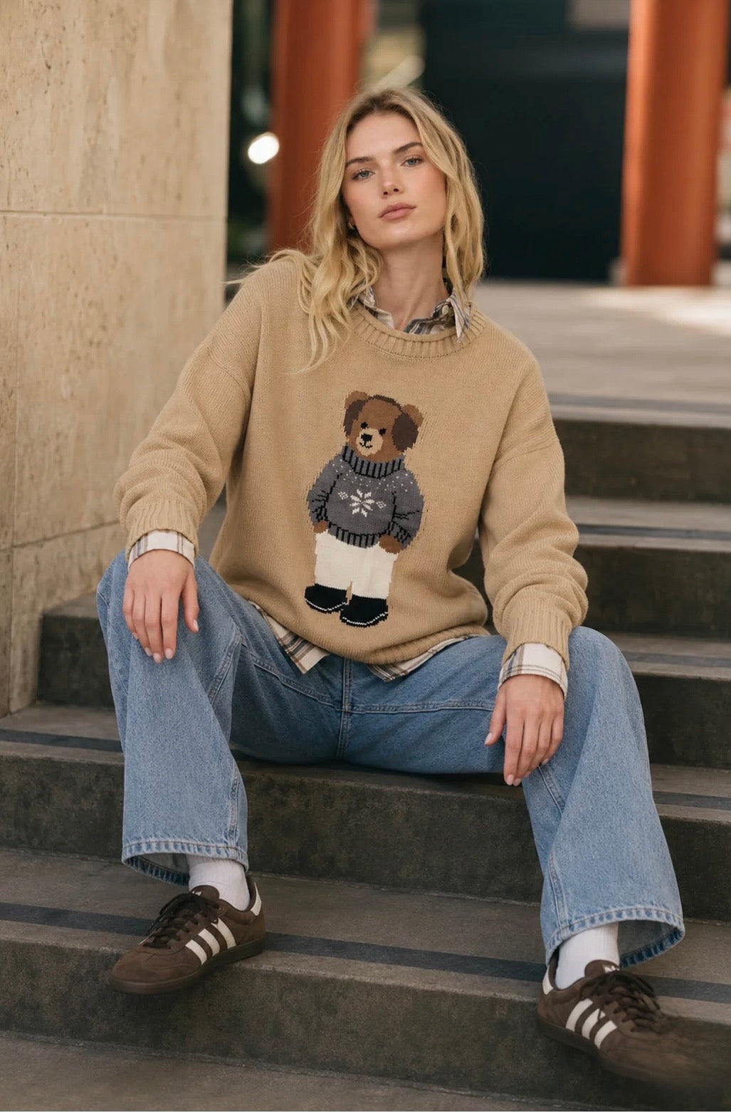 J6FT1016 TEDDY BEAR CREW NECK INTARSIA KNIT SWEATER
