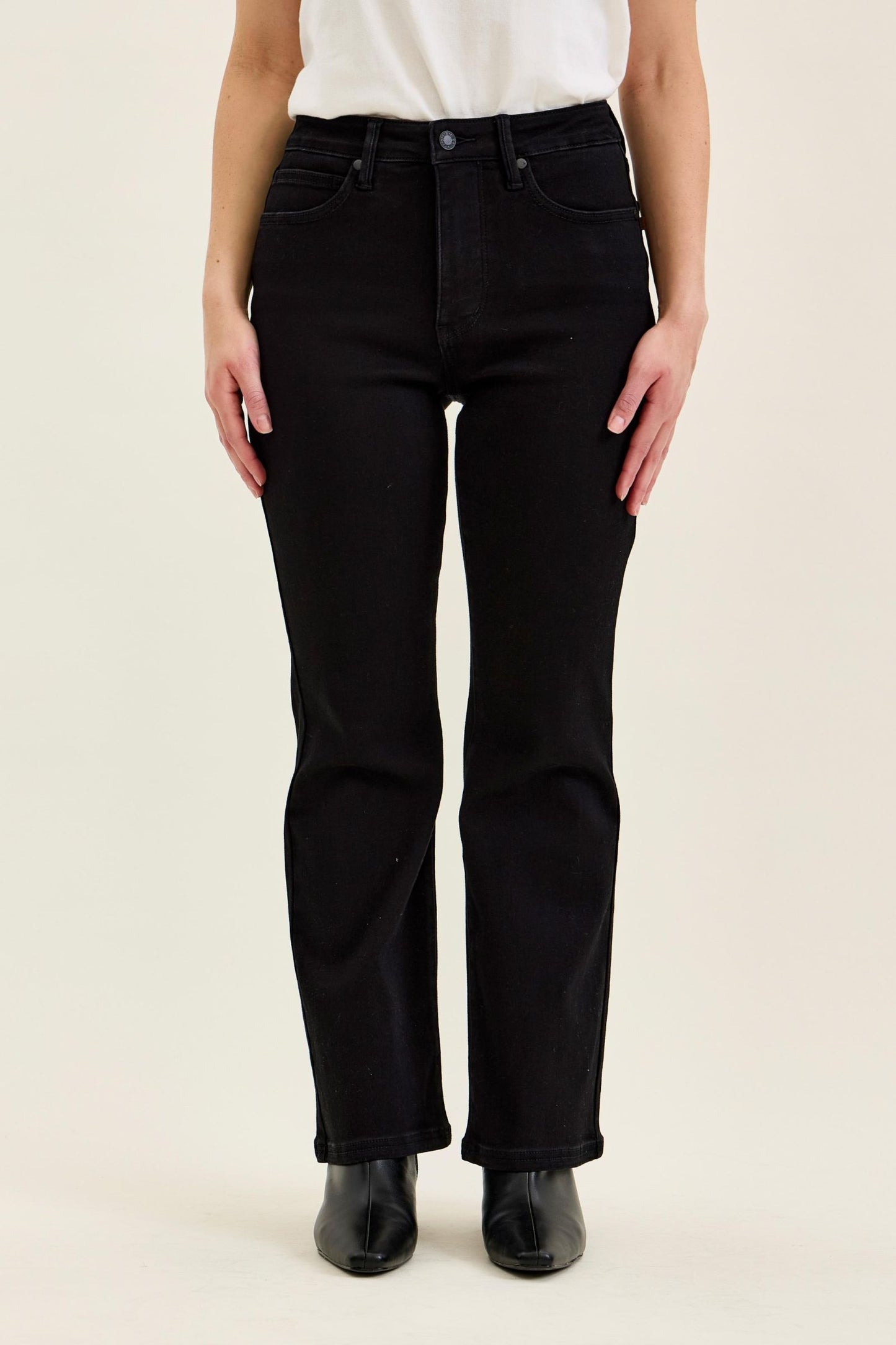 881484PT Judy Blue Black Boot Cut Jeans