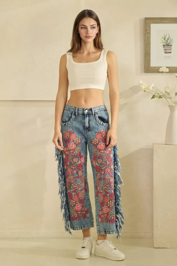 BP1145 Washed Embroidery Side Fray Jeans