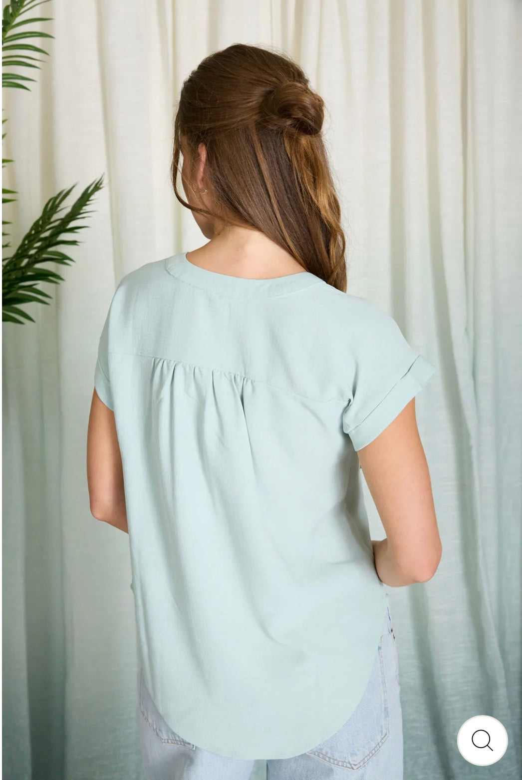 CR2151 CUFFED SLEEVE BUTTON DOWN LIGHTWEIGHT TOP