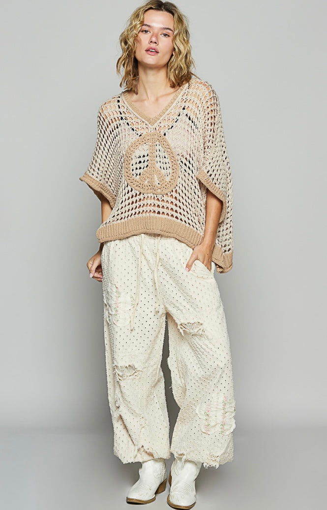 UST212 V-neck sleeveless relaxed fit sweater top in cotton with peace point, color blocked band point, solid color.