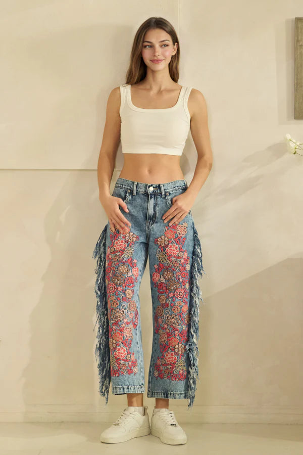 BP1145 Washed Embroidery Side Fray Jeans