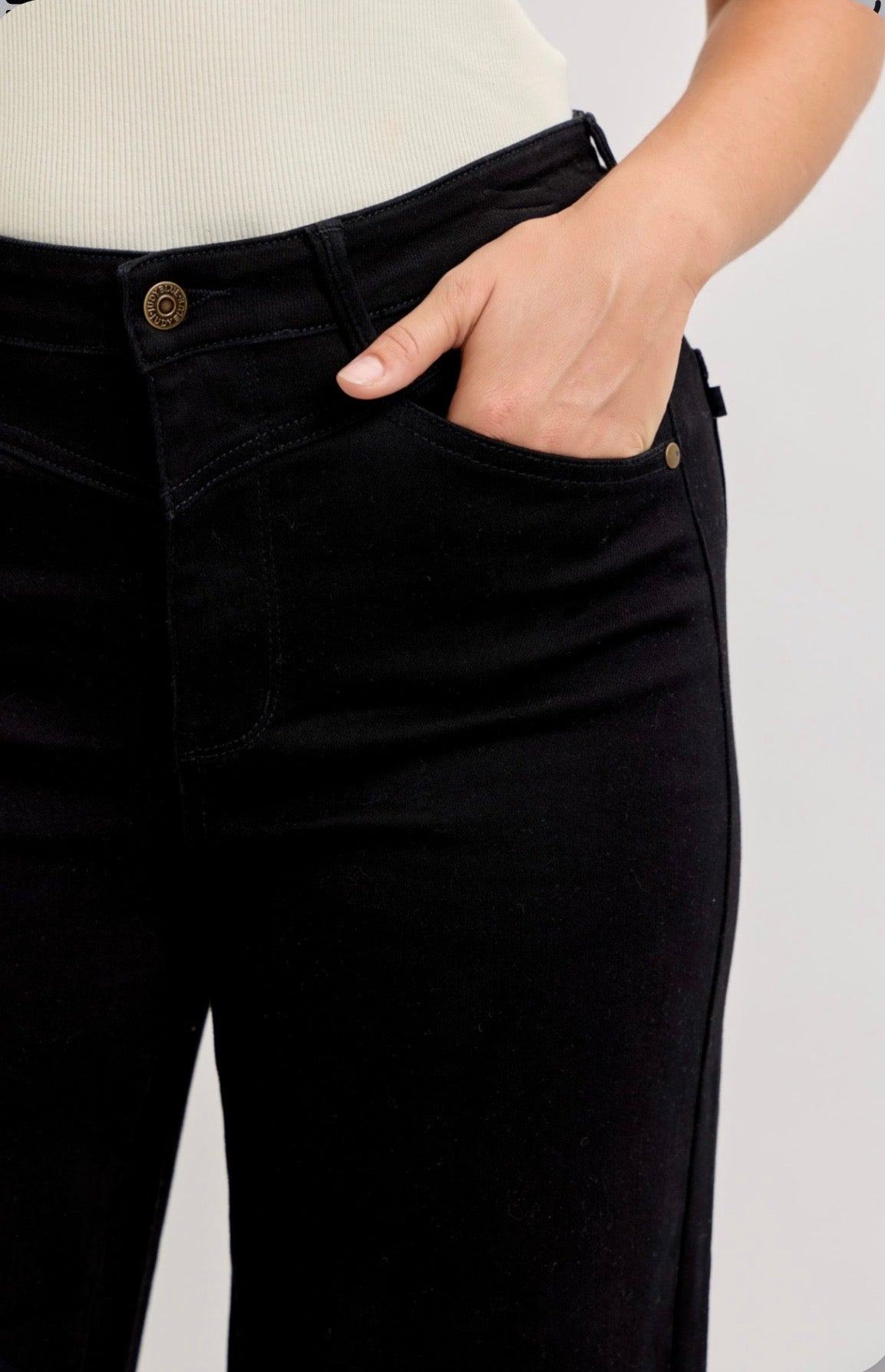 881074REG High Waisted Jeans with Front Yoke-Black