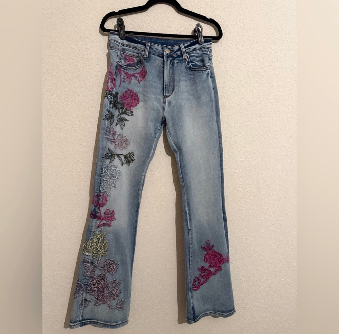 EP30522 Washed Embroidery Wide Leg Jeans