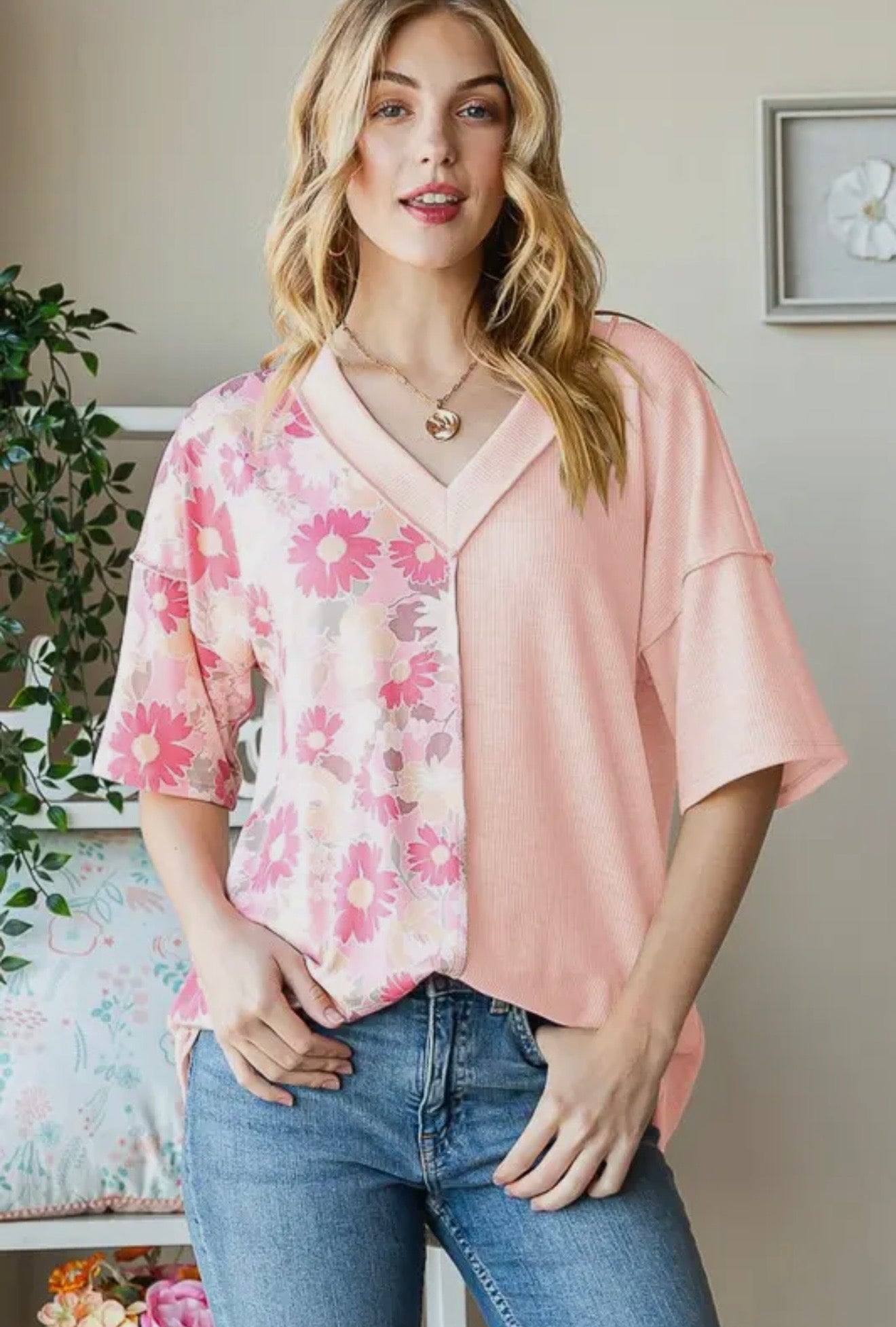 ET7547-12 Solid and Floral Top-Peach