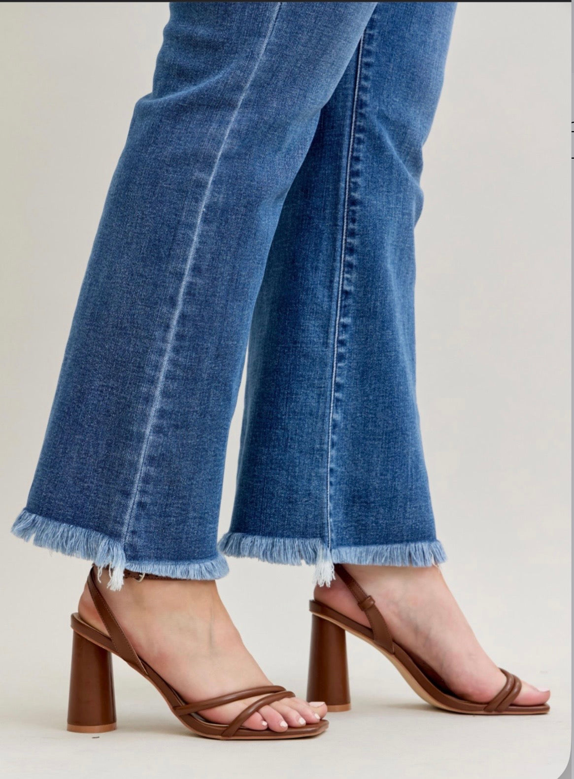 82686PL High Waist Bootcut Double Button WB & Fray Hem