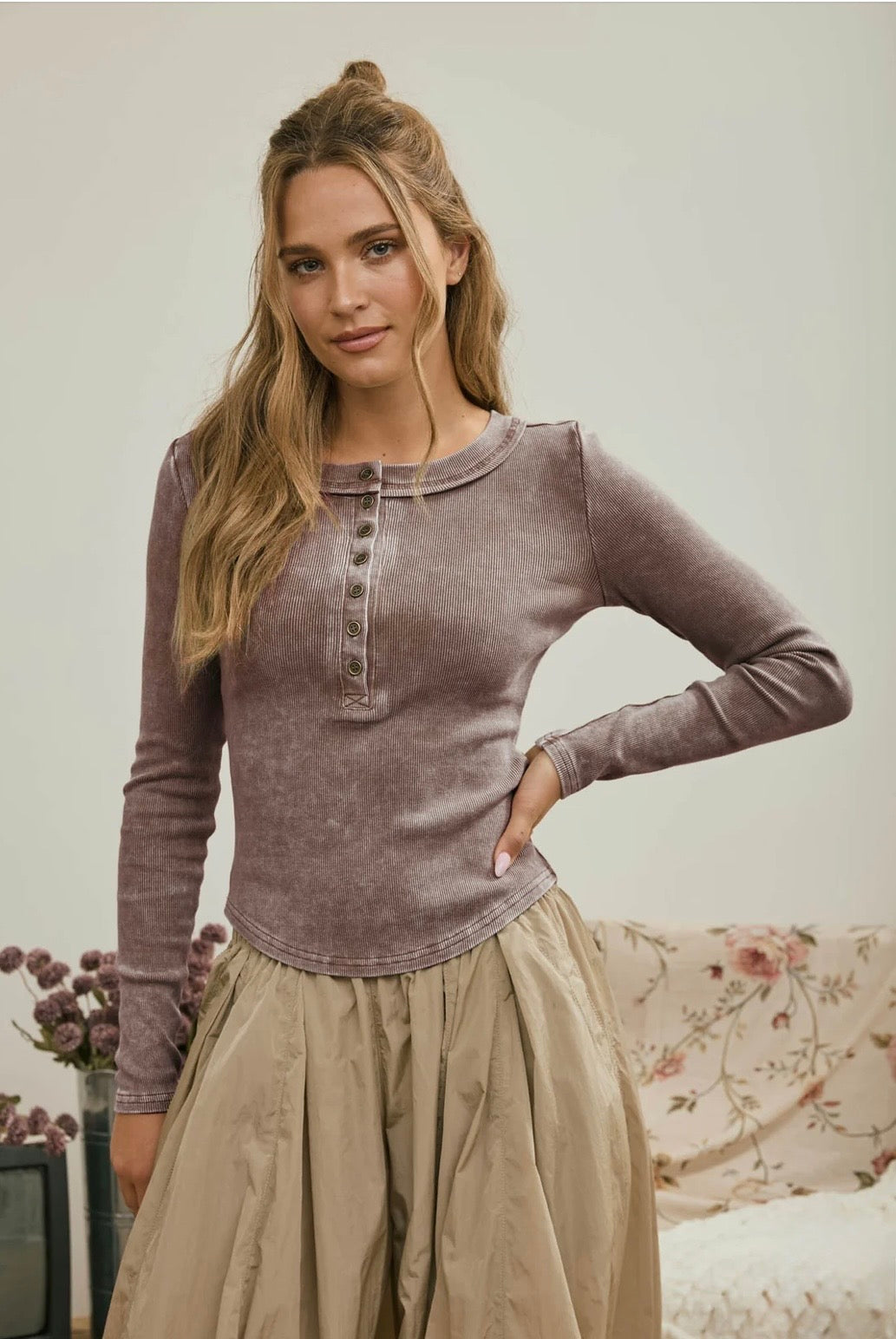 J5FT1037 WASHED LONG SLEEVE RIBBED HENLEY KNIT TOP
