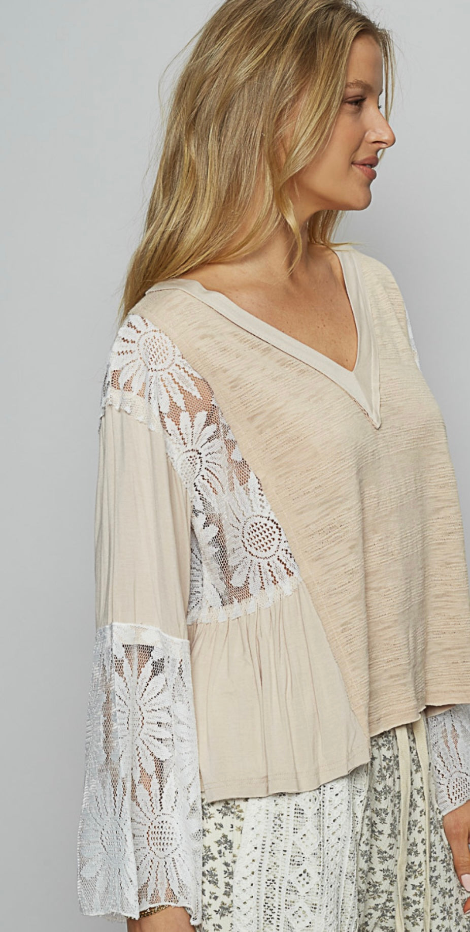 YKT1111 V-neck, flare sleeve, relaxed fit top in textured slub and POL jersey with lace detail-Indigo
