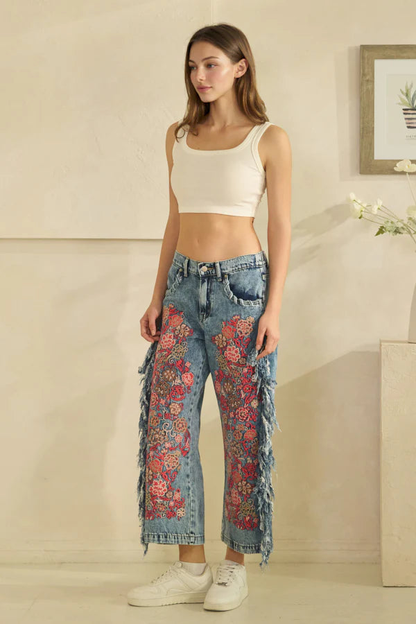BP1145 Washed Embroidery Side Fray Jeans