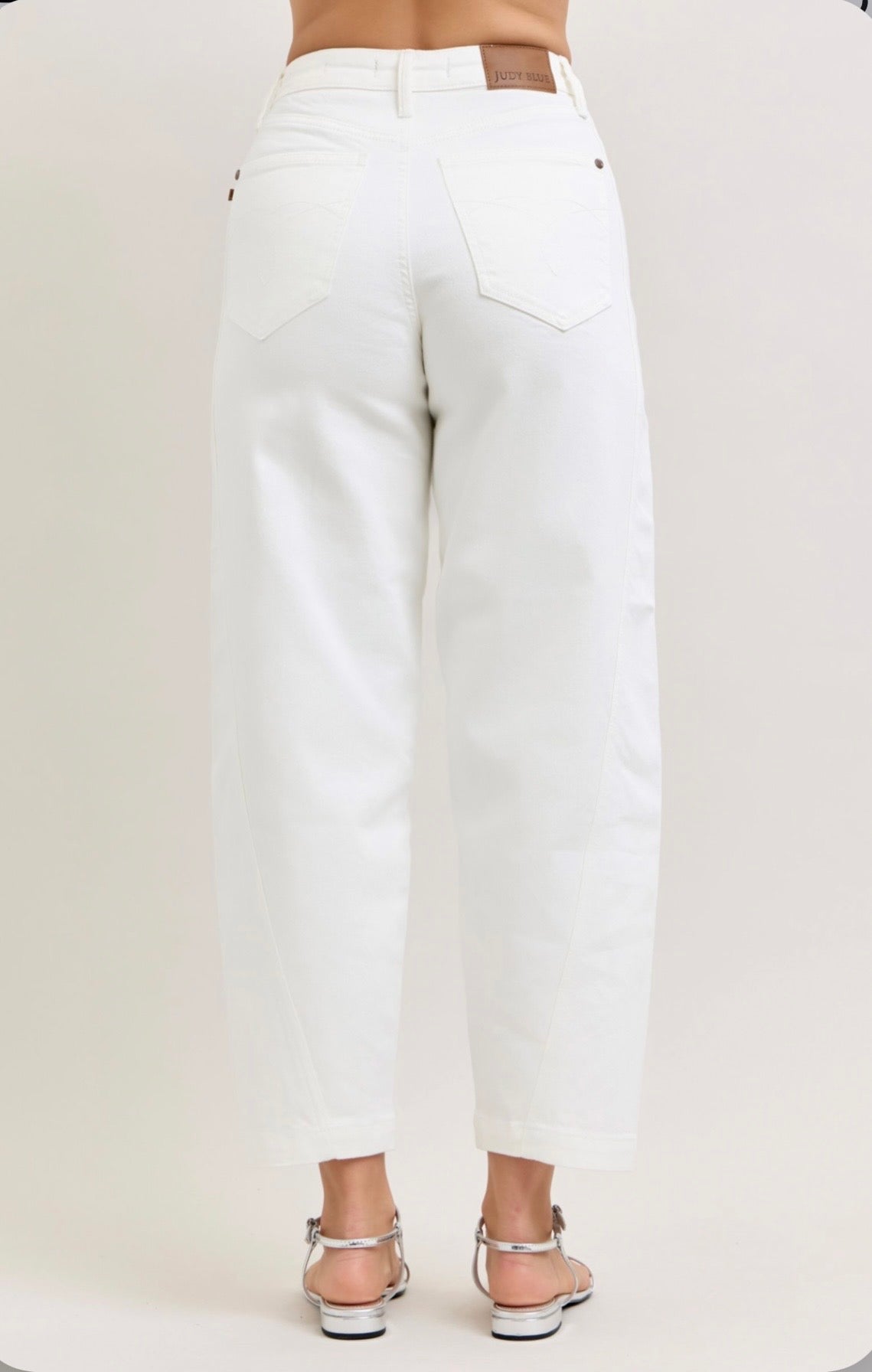 881155REG Rigid Magic Panel Barrel Ankle White Jeans