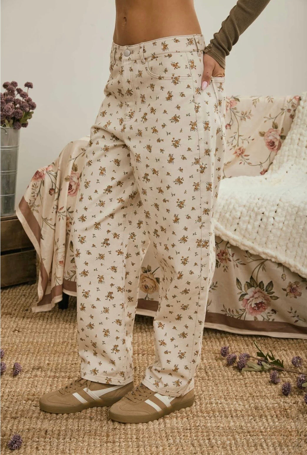 J6SP1001 FLORAL DENIM PATTERN JEANS