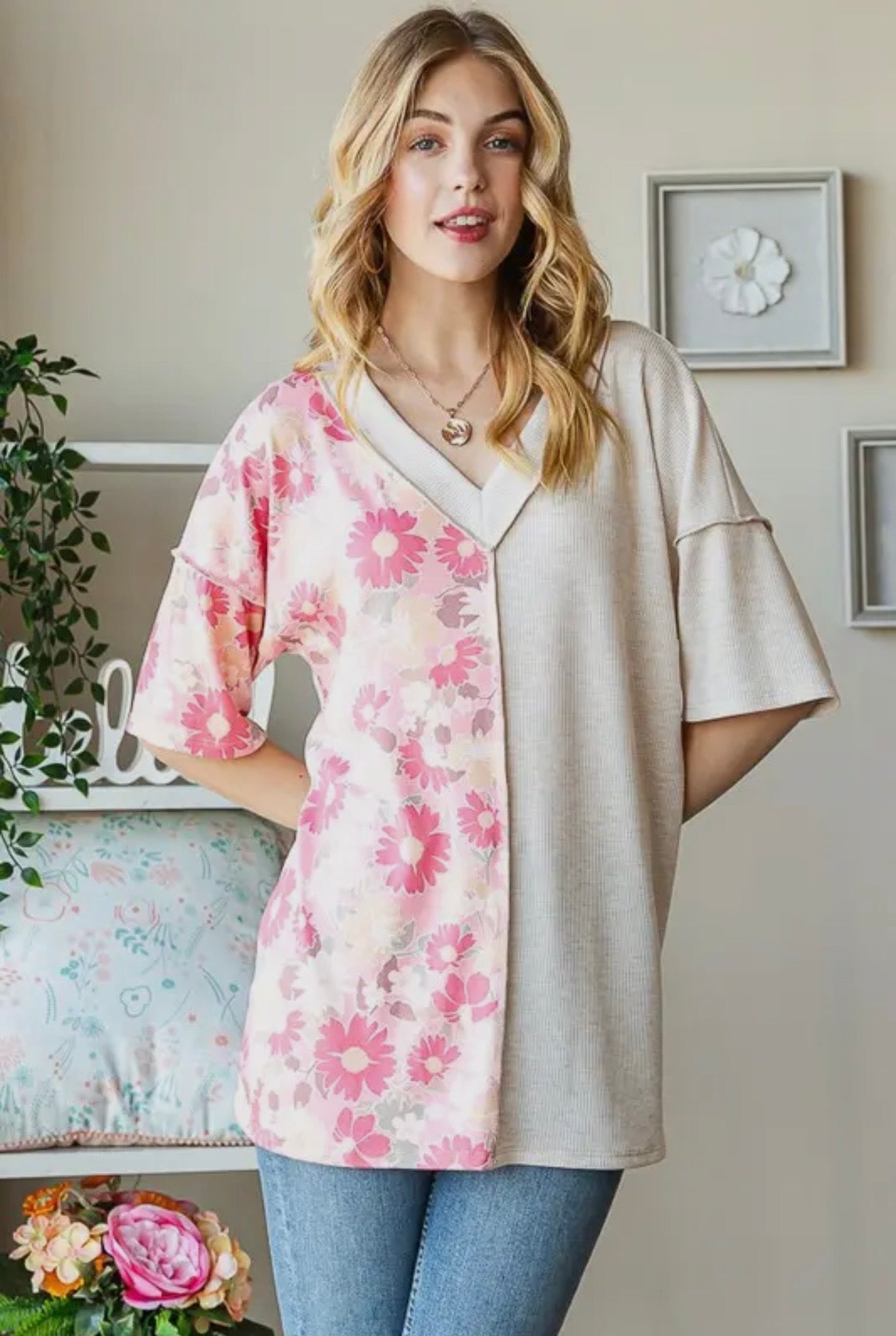 ET7547-12 Solid and Floral Top-Peach