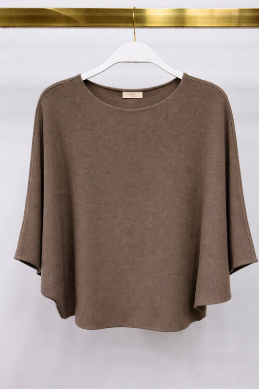 330147 Crew Neck Batwing Sleeve Knit Top