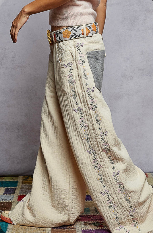 WYP46 Cream Floral Embroidery Contrast Thermal Pant