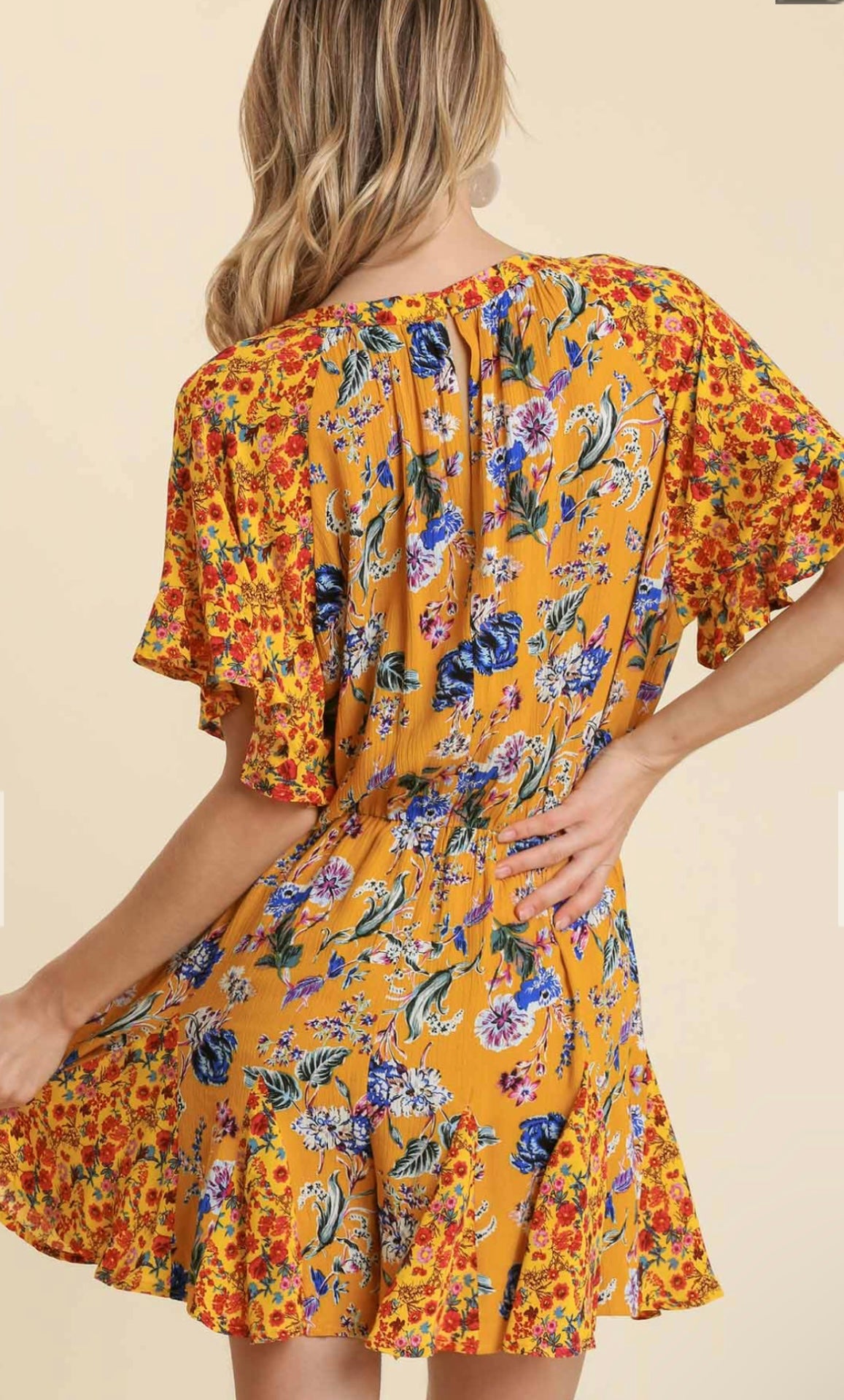 M6011 Floral Mixed Print Split Neck Ruffle Sleeve Romper-Honey Mix
