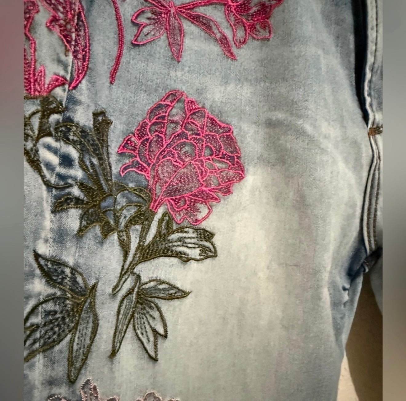 EP30522 Washed Embroidery Wide Leg Jeans