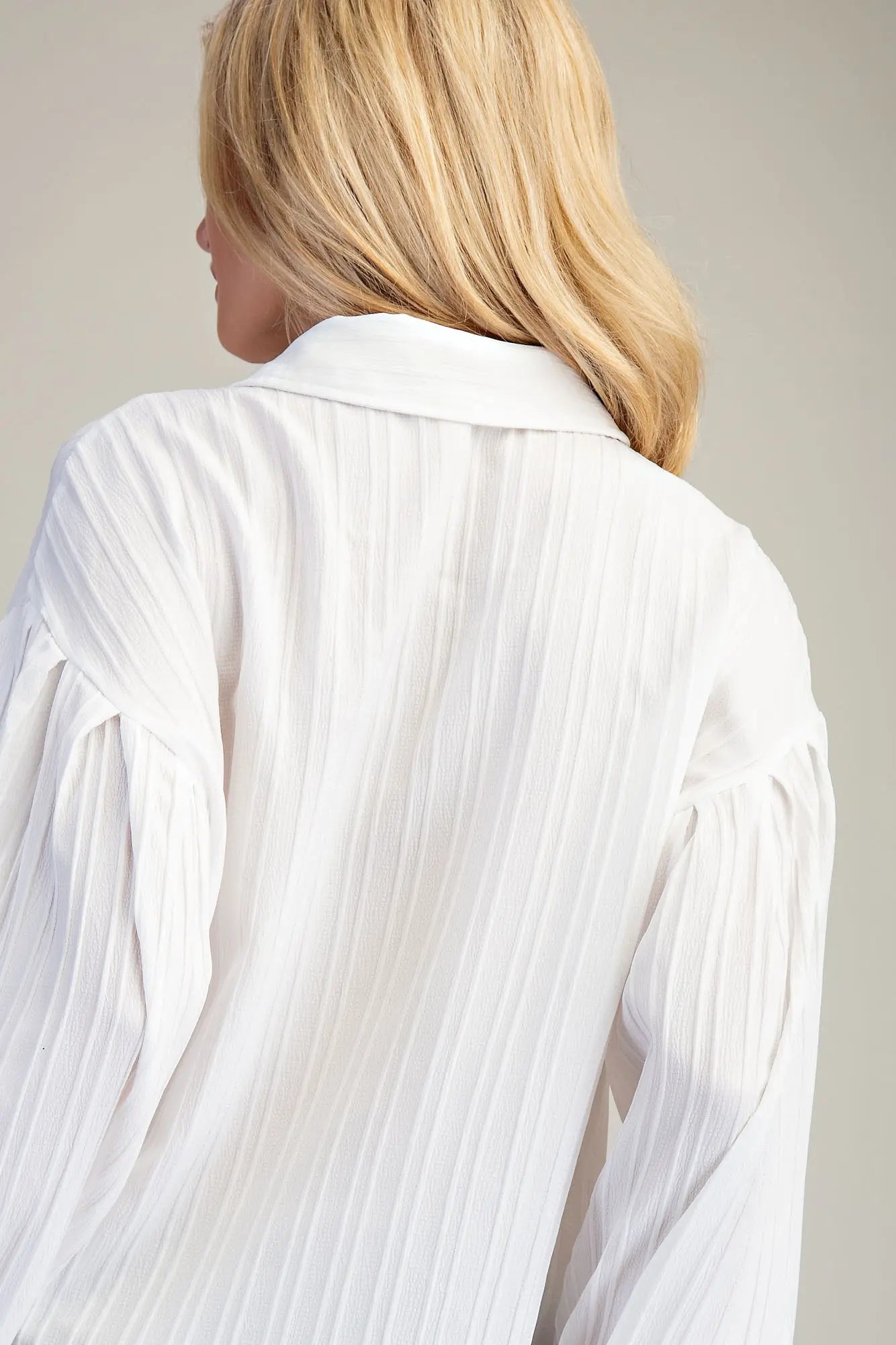 K9500 Bubble Sleeve Button Down Blouse