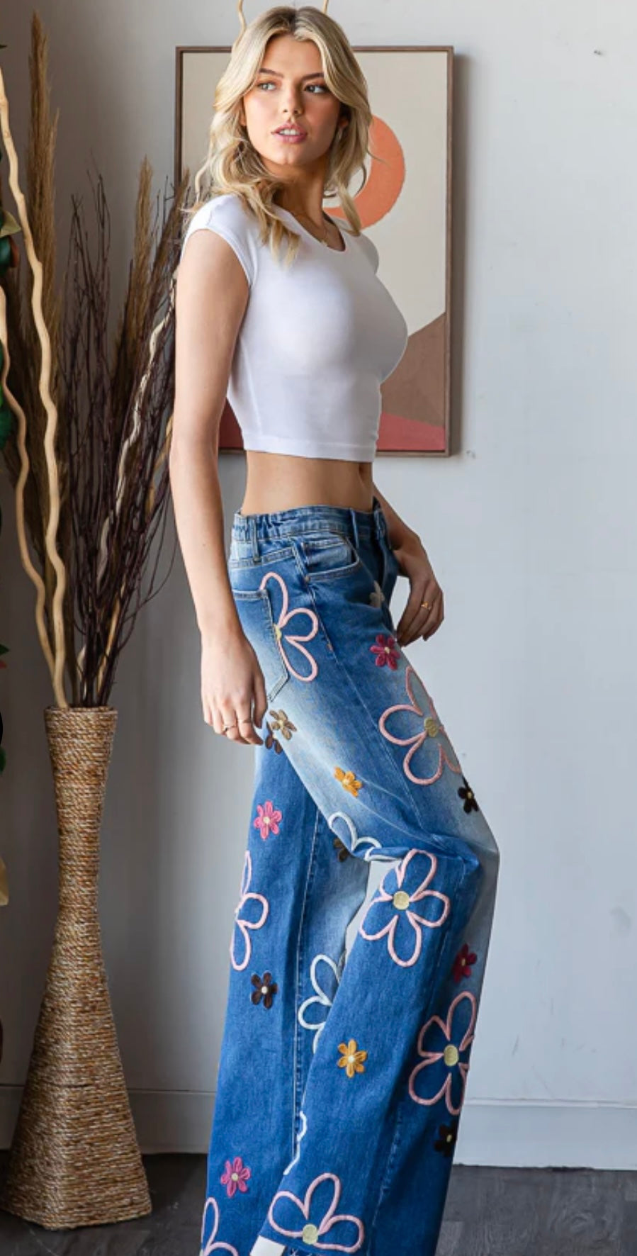 JP0688 MULTICOLOR FLOWER EMBROIDERED WASHED DENIM JEANS