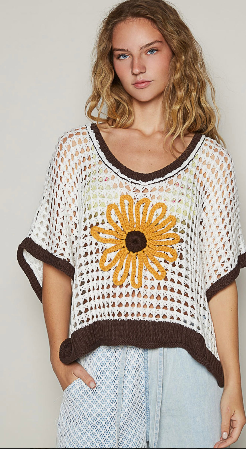 UST336 Sleeveless Sweater Top with Daisy-PINK with IVORY DAISY