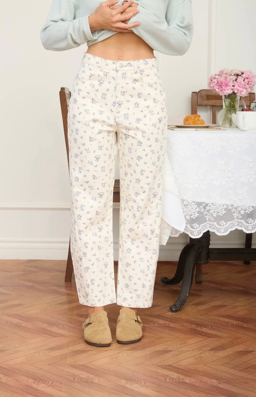 J6SP1001 FLORAL DENIM PATTERN JEANS