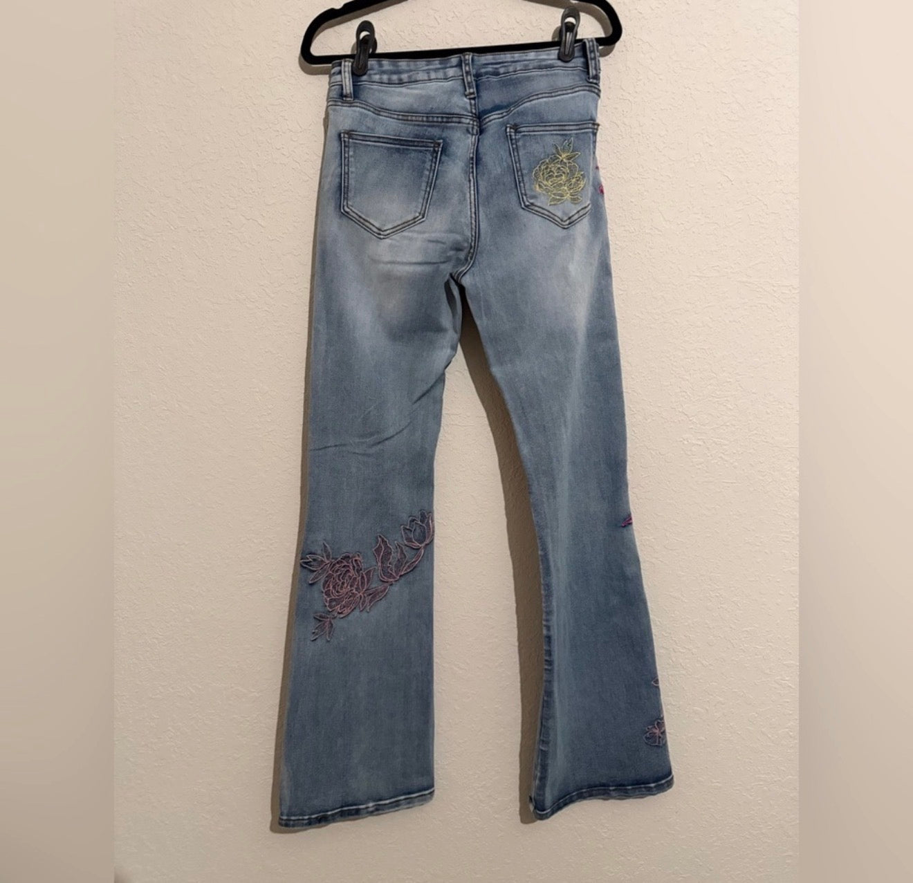EP30522 Washed Embroidery Wide Leg Jeans