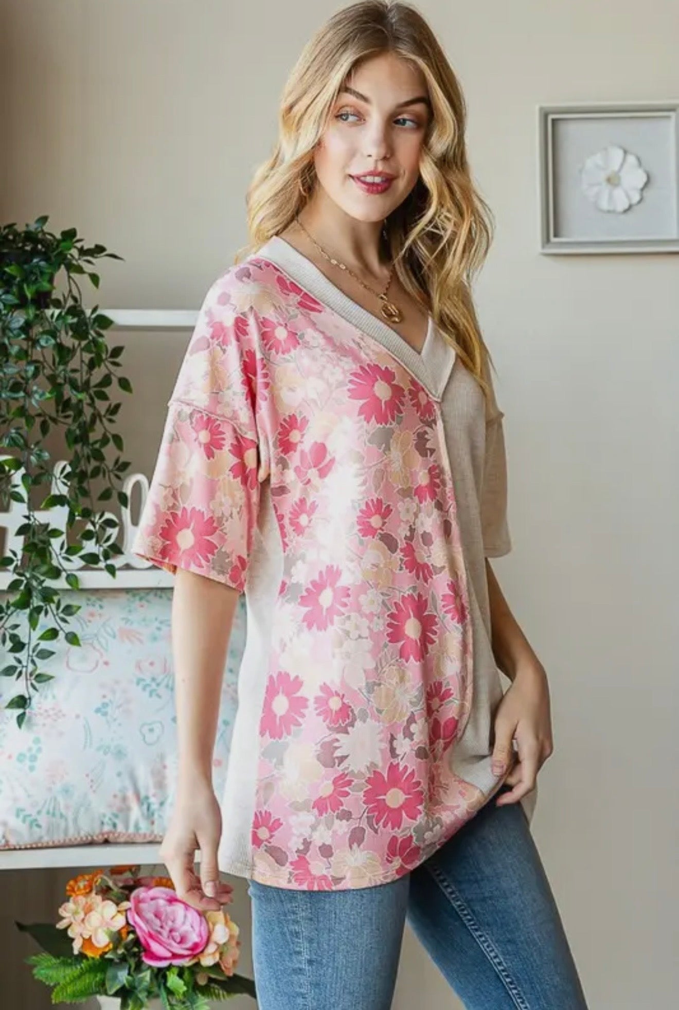 ET7547-12 Solid and Floral Top-Peach