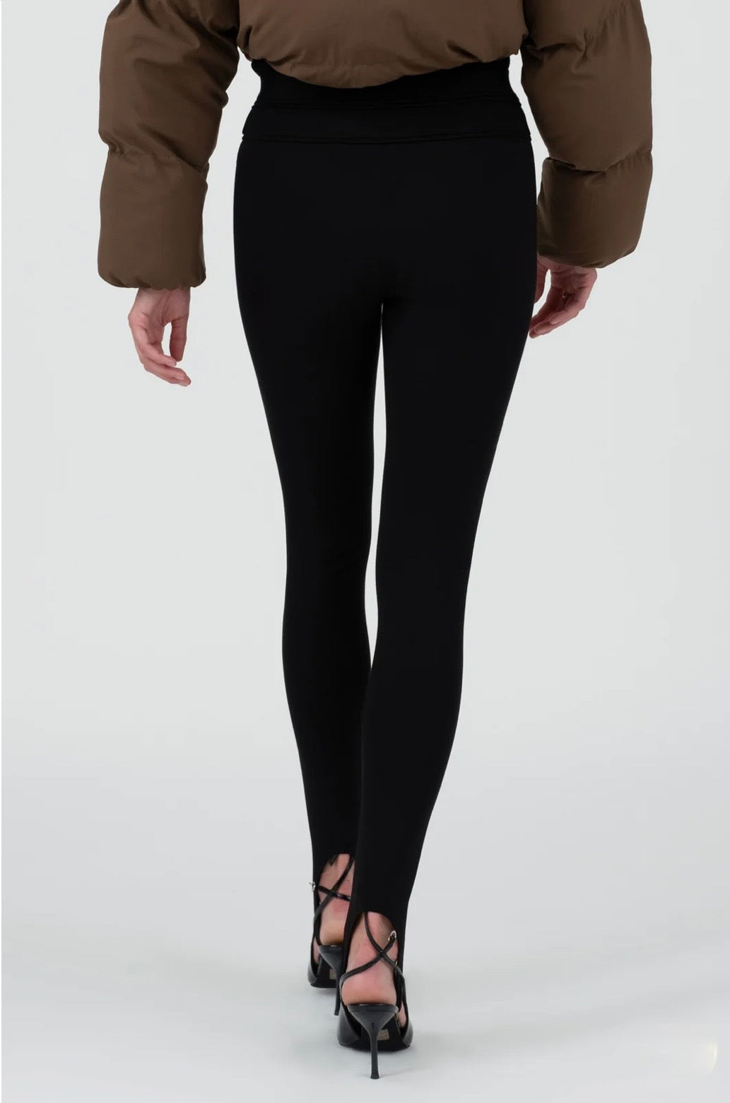 TWS1089 HIGH WAISTED STIRRUP PANTS-Black