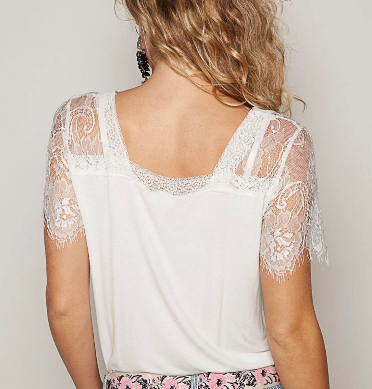 RCT794 Lace V-Neck Tee